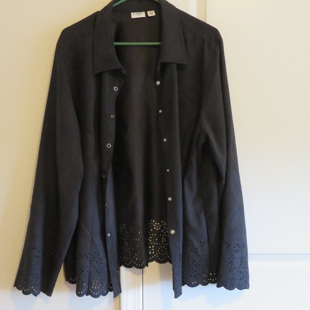 Cato Woman 22/24W Black Laser Cut Eyelet Hem Button Front Jacket Top